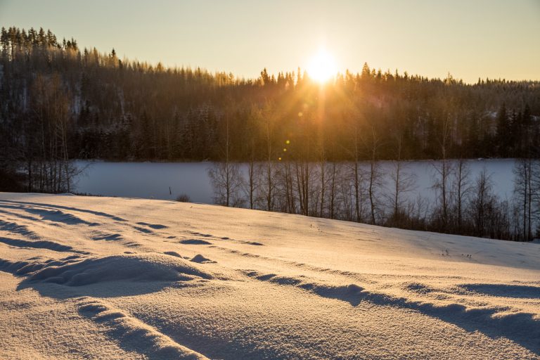 MIELIPIDEKIRJOITUS: Takinkäännön mytologia -kuinkas se nyt oikeasti menikään